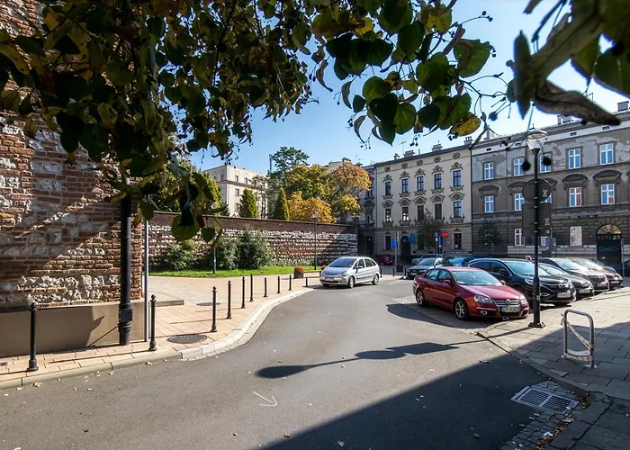 Cracow Best Location Apartment With Garden By Cozyplace